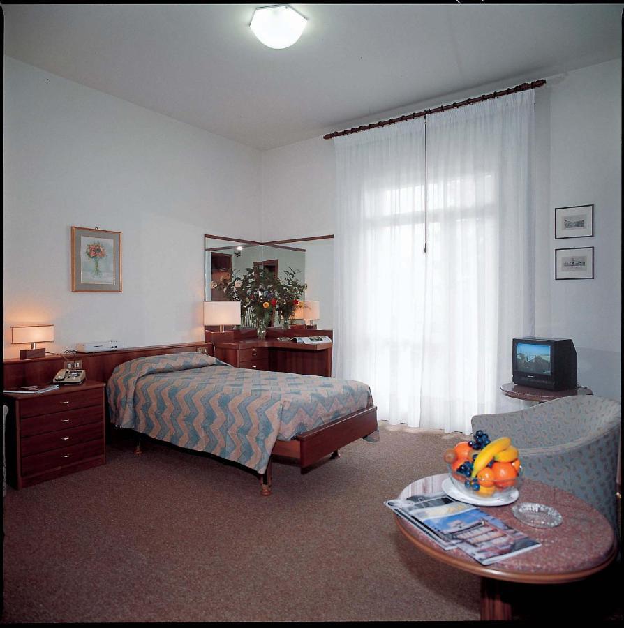 Hotel Ariston Molino Buja Abano Terme Phòng bức ảnh